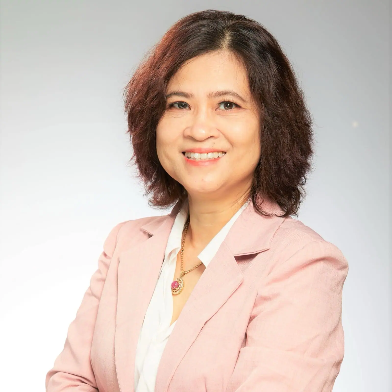 Thu Hue Nguyen, certified Quadrant 3 Leadership Coach